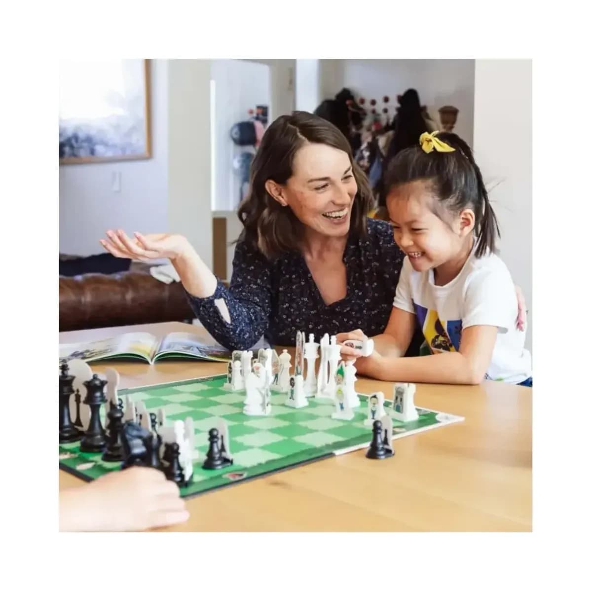 Story Time Chess - 2021 Toy of The Year Award Winner - Image 6