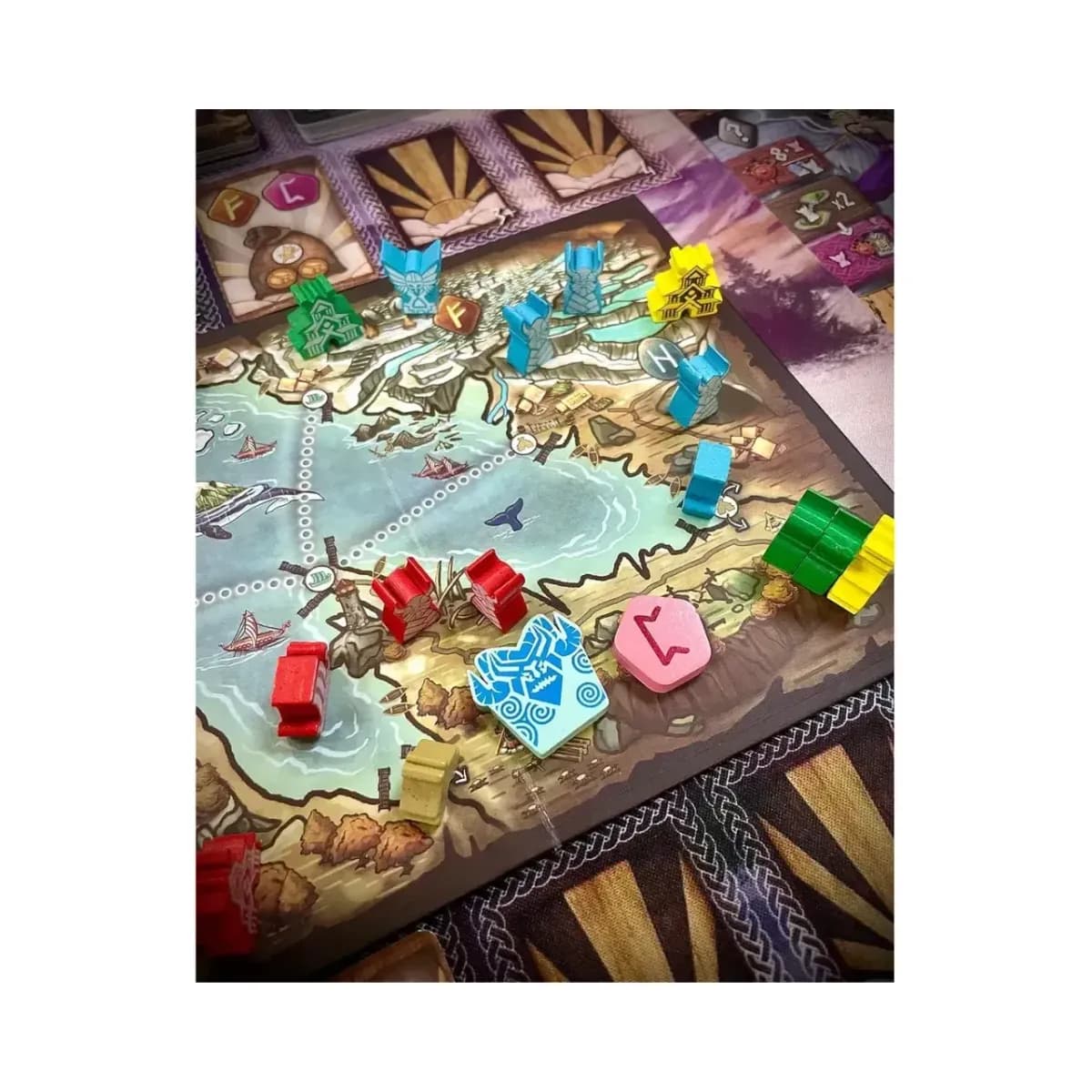 Tiny Epic Vikings: Deluxe Edition - Image 5